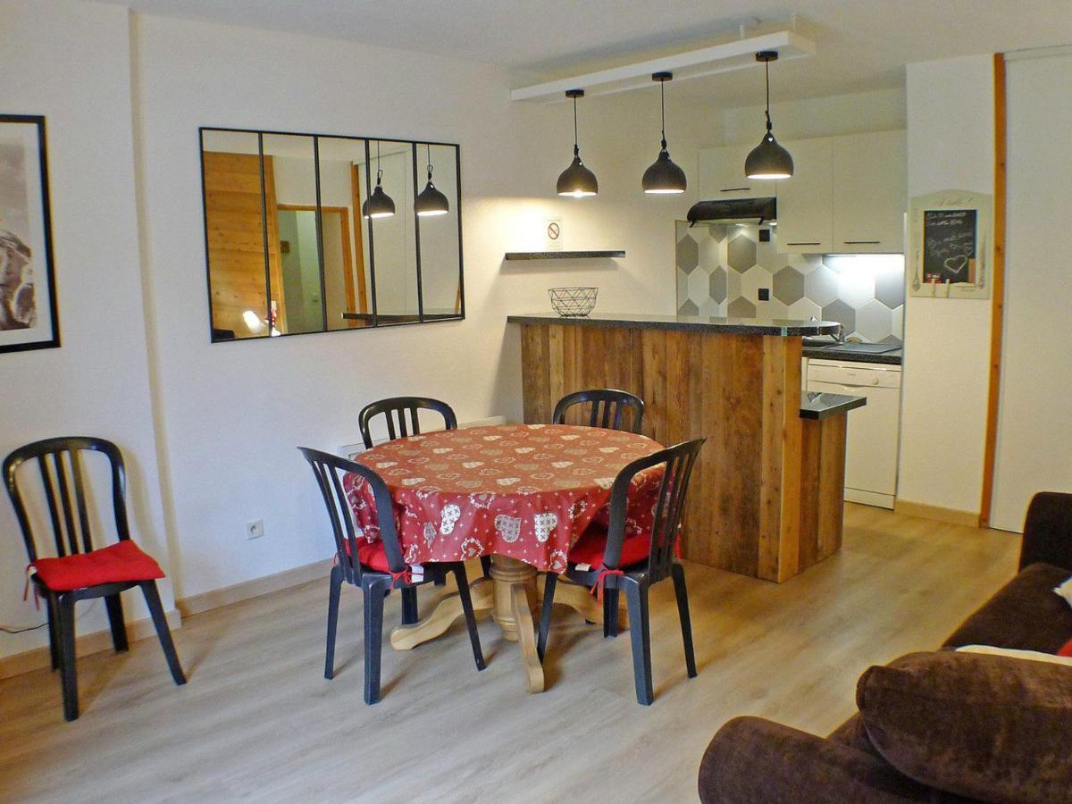 Appartement Confortable Avec Piscines, Terrasse Et Parking A Samoens - Fr-1-629-100 Ngoại thất bức ảnh